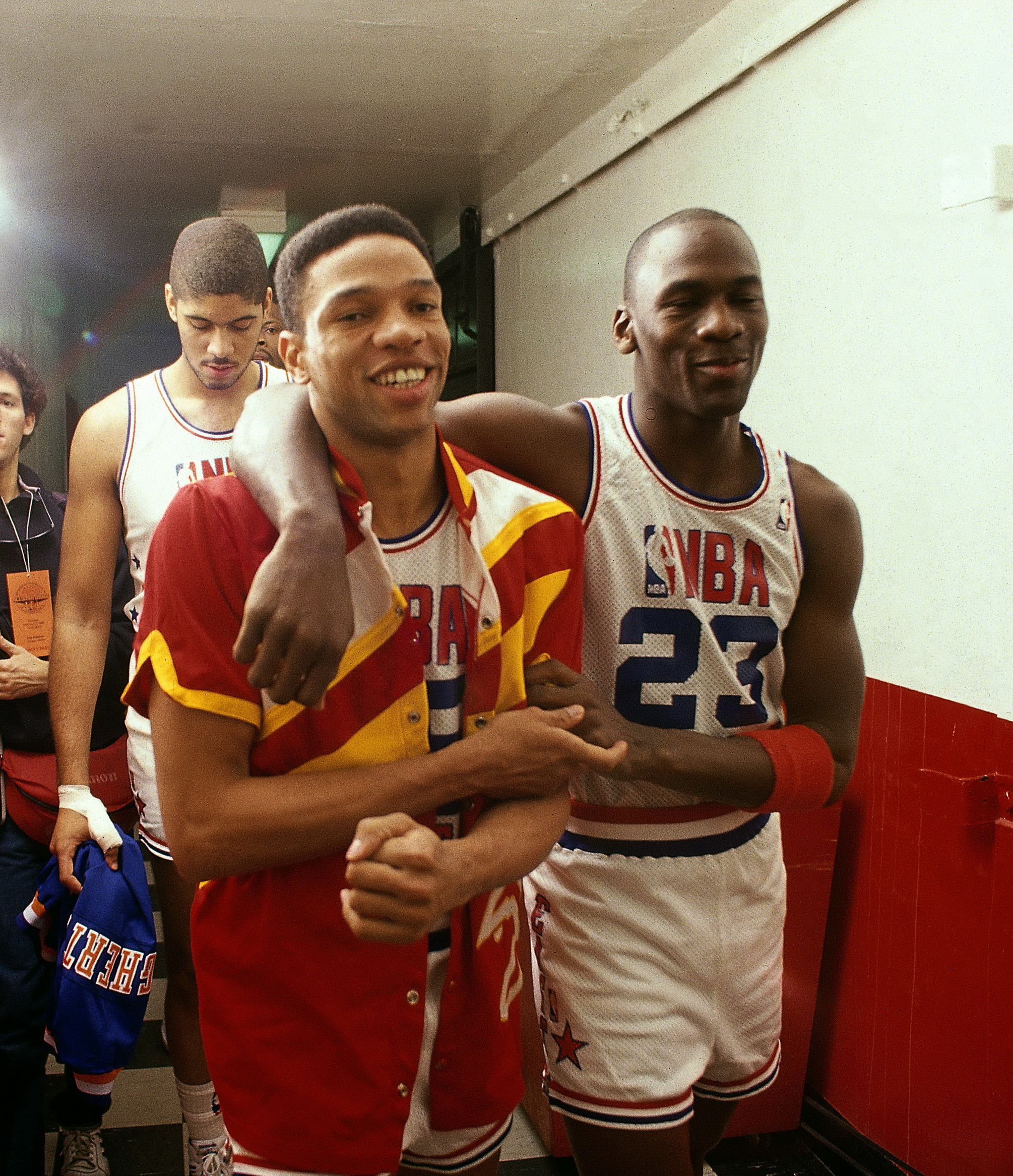 Cool picture of Doc Rivers and MJ [x-post r/BostonCeltics] : nba2010 x 2332