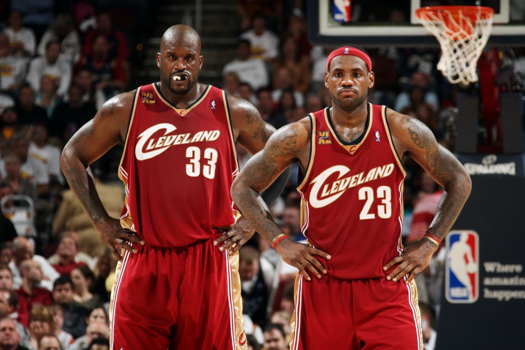 Shaq y Bron, la extraña pareja de los Cavs (Nathaniel S. Butler/NBAE via Getty Images)