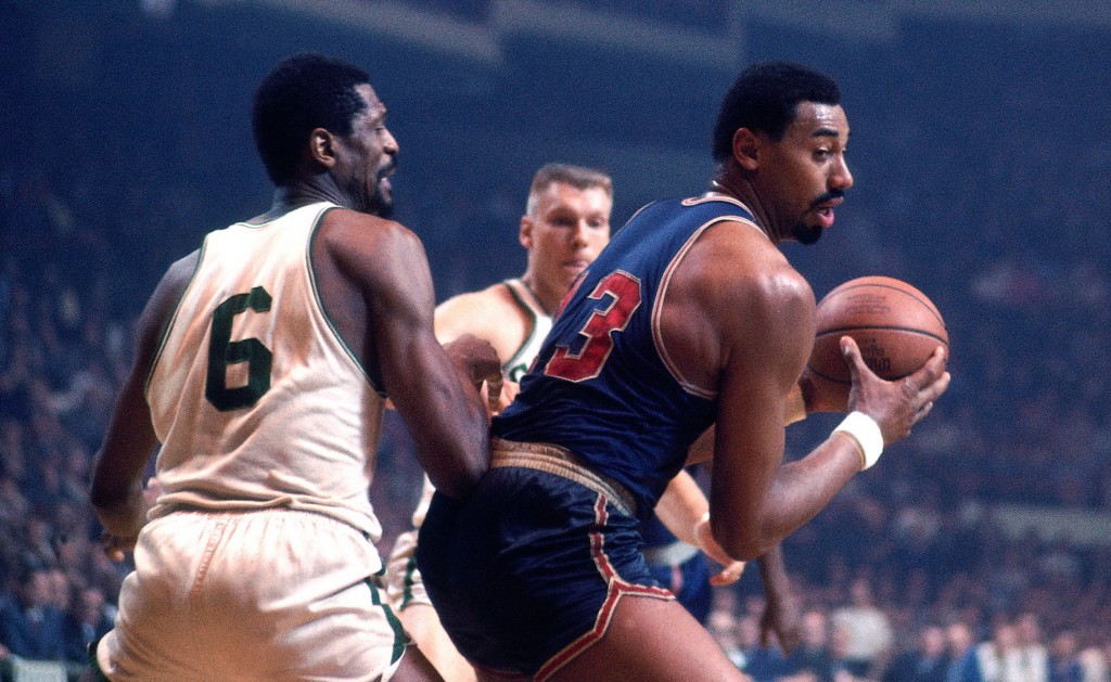 Wilt Chamberlain y Bill Russell (Dick Raphael/NBAE via Getty Images)