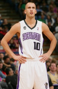 Sergio Rodríguez, con los brazos en jarra (Photo by Rocky Widner/NBAE via Getty Images)