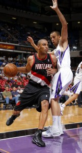 Ime Udoka y Sergio Rodríguez son ahora compañeros de equipo (Rocky Widner/NBAE via Getty Images)