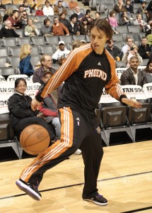 Steve Nash (Ron Turenne/NBAE via Getty Images)