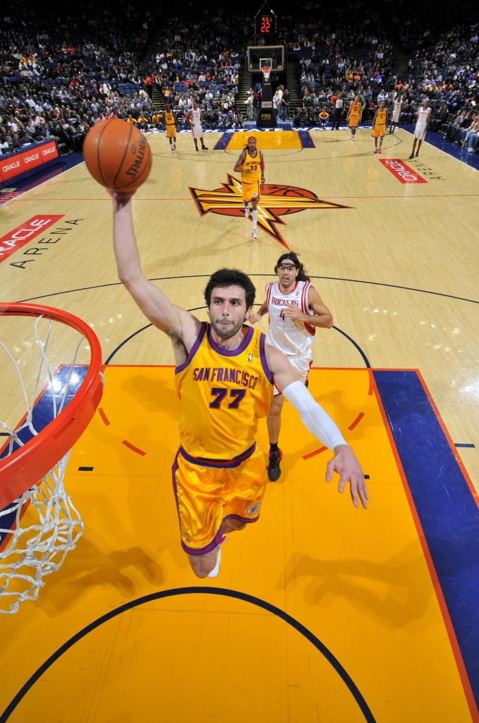 Vladimir Radmonovic (Rocky Widner/NBAE via Getty Images) 