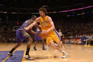 Pau Gasol, una pesadilla en el Staples para los Suns (Noah Graham/NBAE via Getty Images)